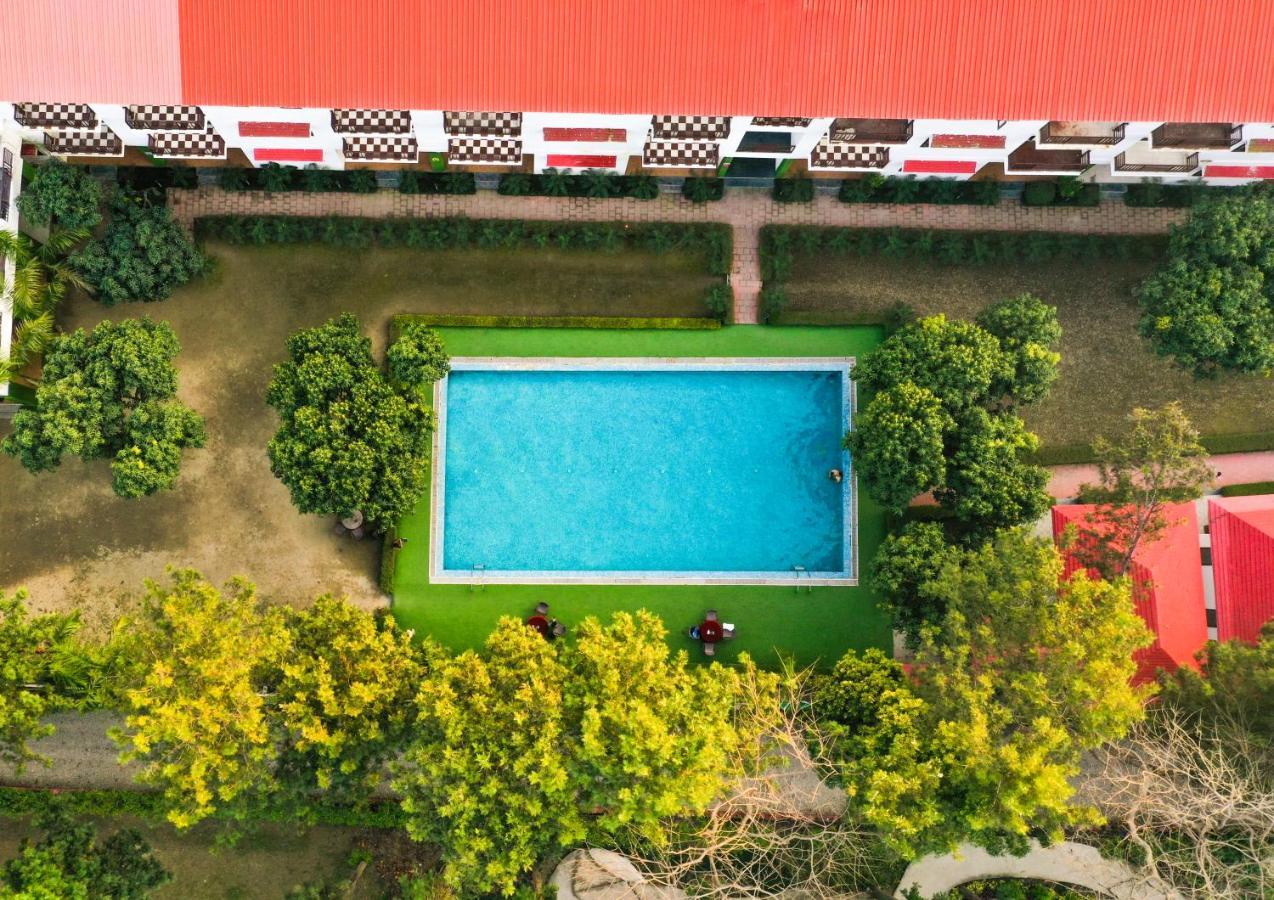 Atulya Resorts Ramnagar  Bagian luar foto