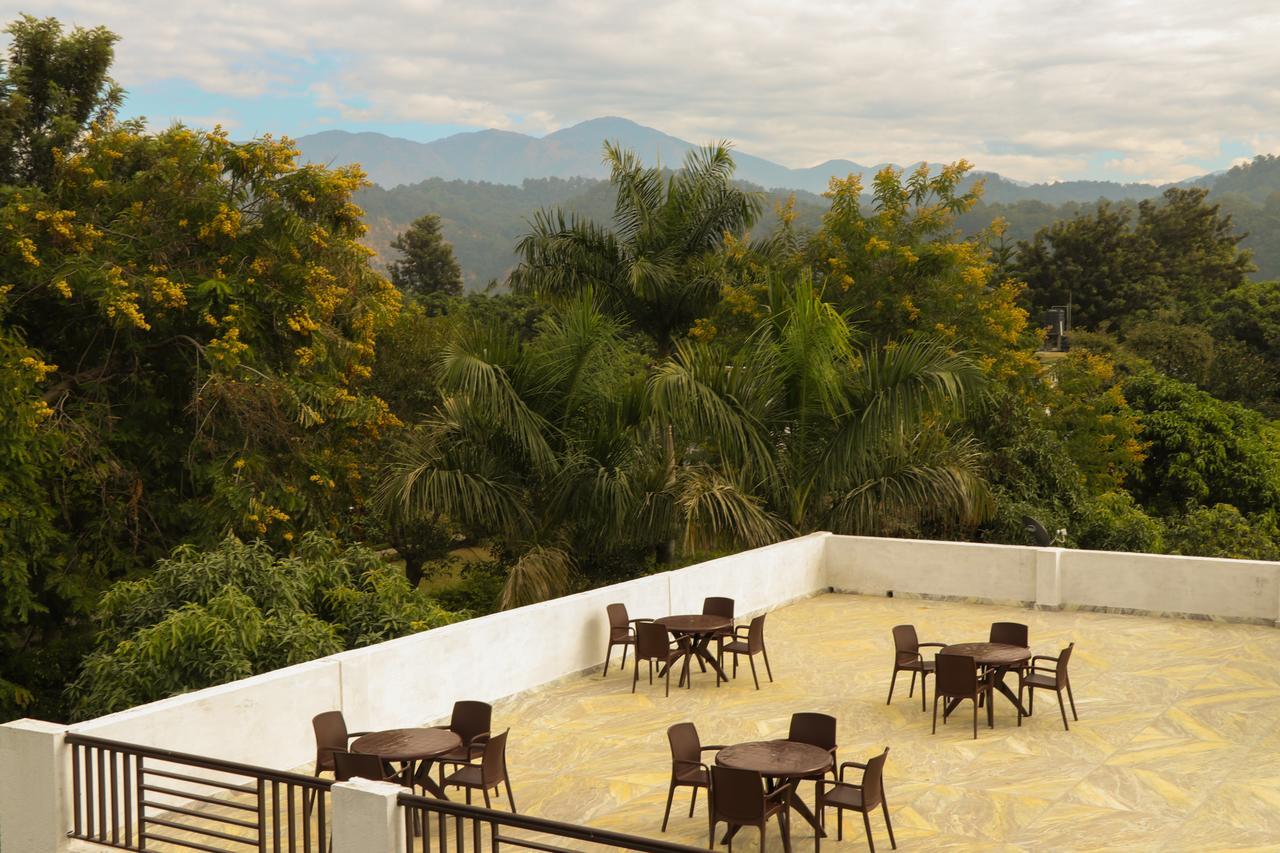 Atulya Resorts Ramnagar  Bagian luar foto
